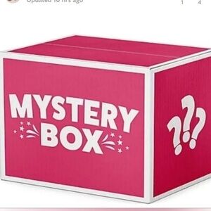 Mystery makeup box $25 value $50+ resell flip eyeshadow blush mascara high end